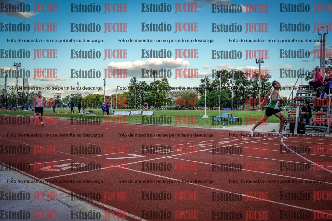 Fotos de los 400 m llanos de varones