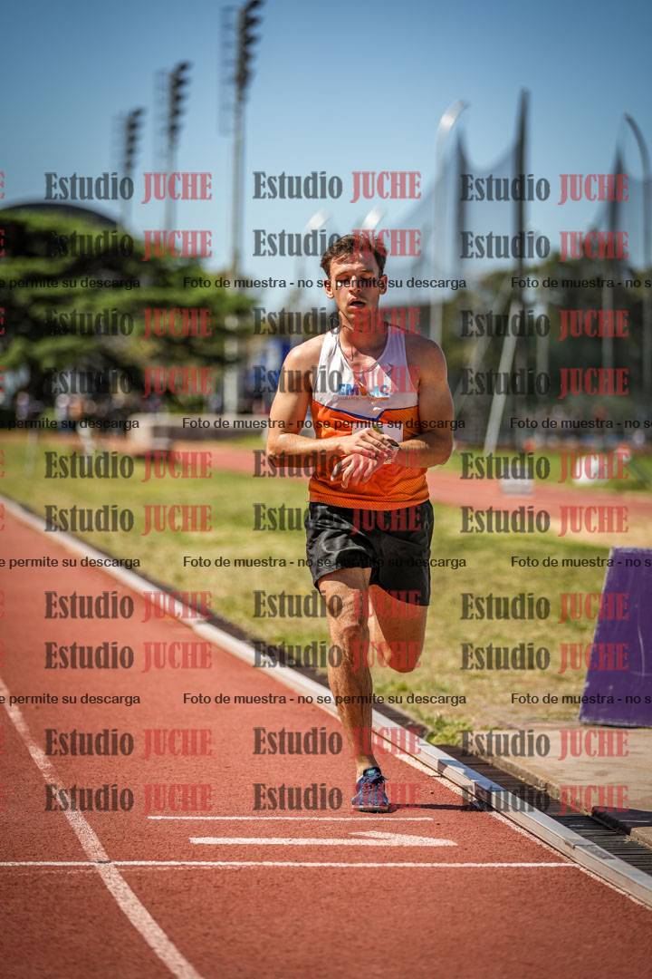Fotos de los 3000 m con obstáculos de varones