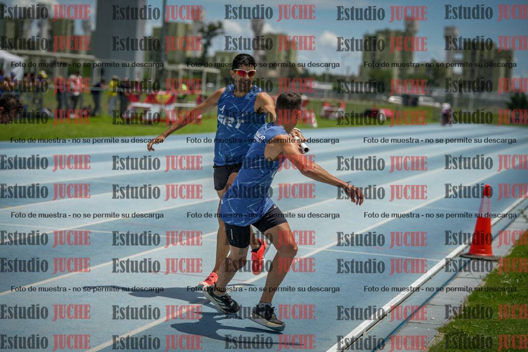 Fotos durante el transcurso de los relevos 20' para running teams - serie 2