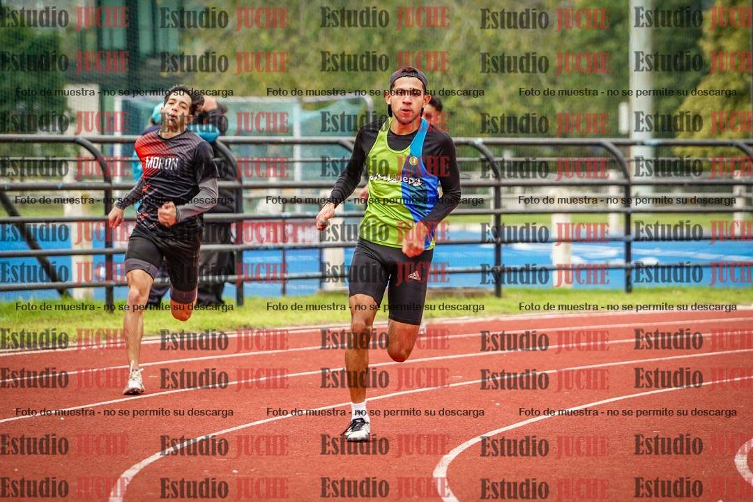 Fotos de los 400 m llanos de varones