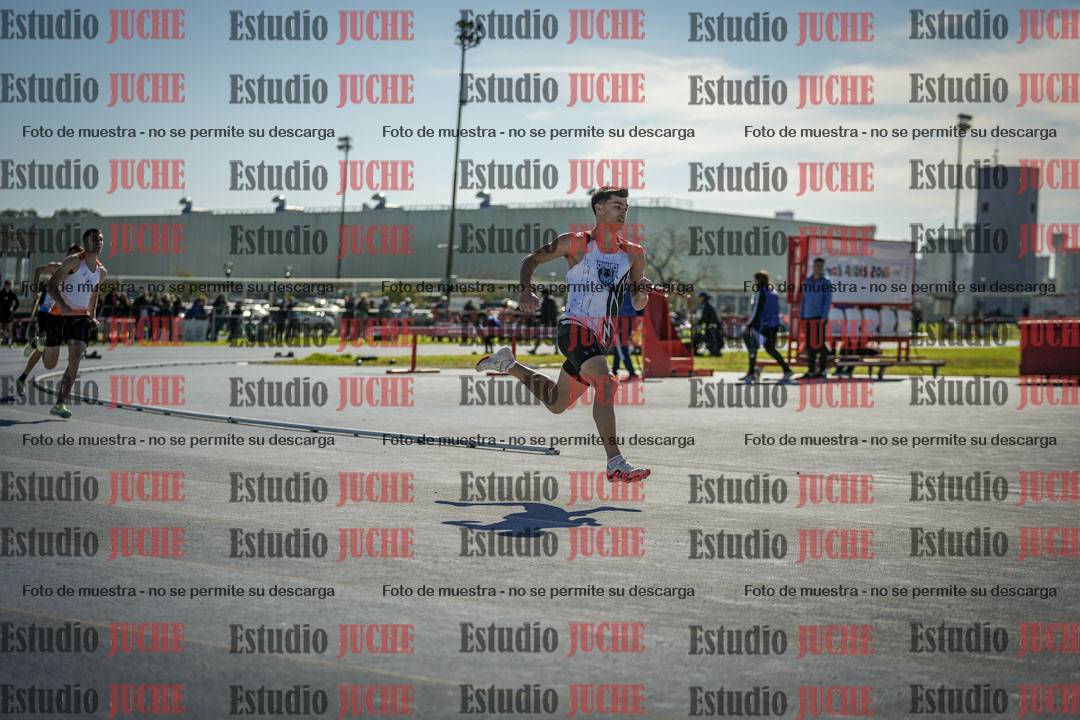 Fotos de los 400 m llanos de varones