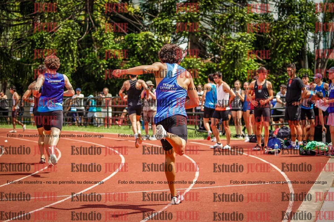 Fotos de los 400 m llanos de varones