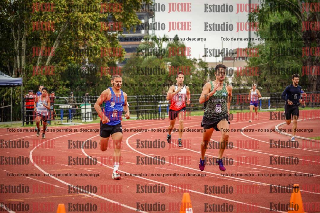 Fotos de los 800 m llanos de varones