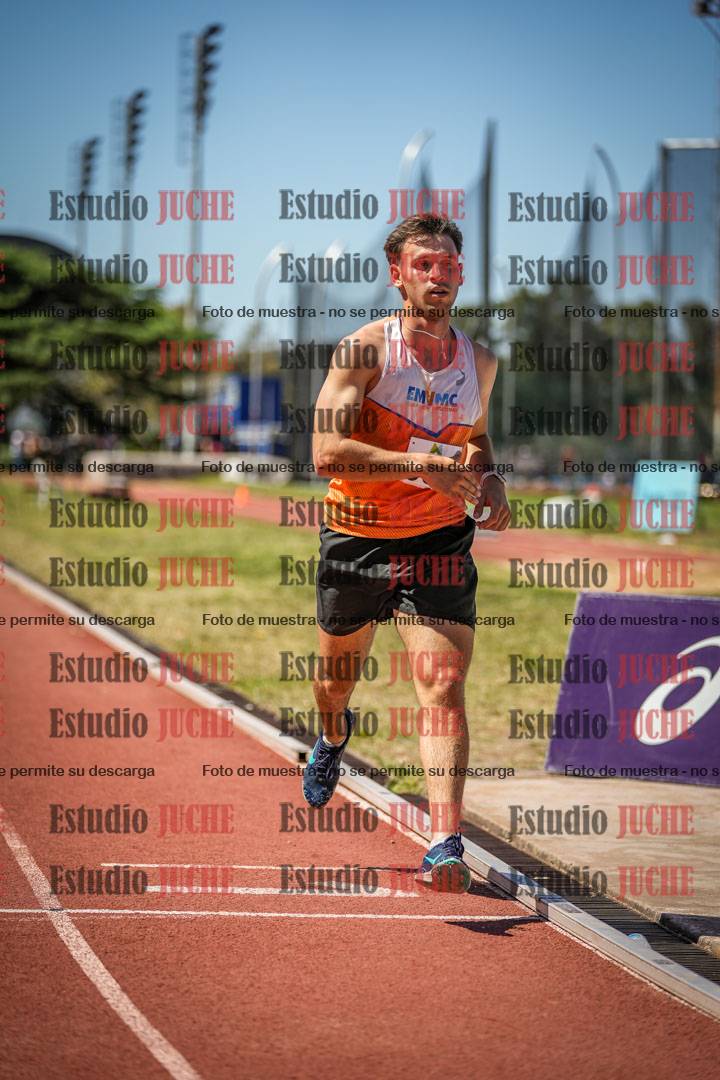 Fotos de los 3000 m con obstáculos de varones