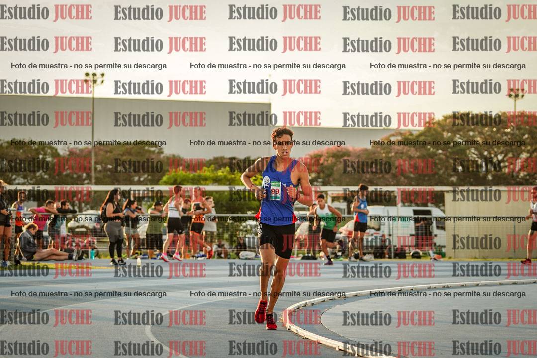 Fotos de los 3000 m llanos de varones