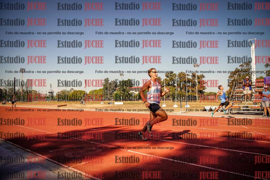 Fotos de los 200 m llanos de varones
