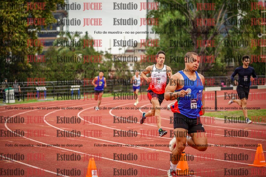 Fotos de los 800 m llanos de varones
