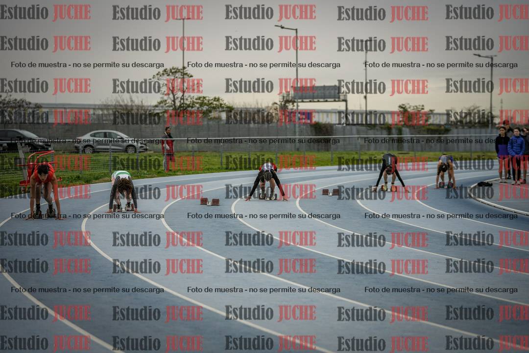 Fotos de los 150 m llanos de mujeres - U14
