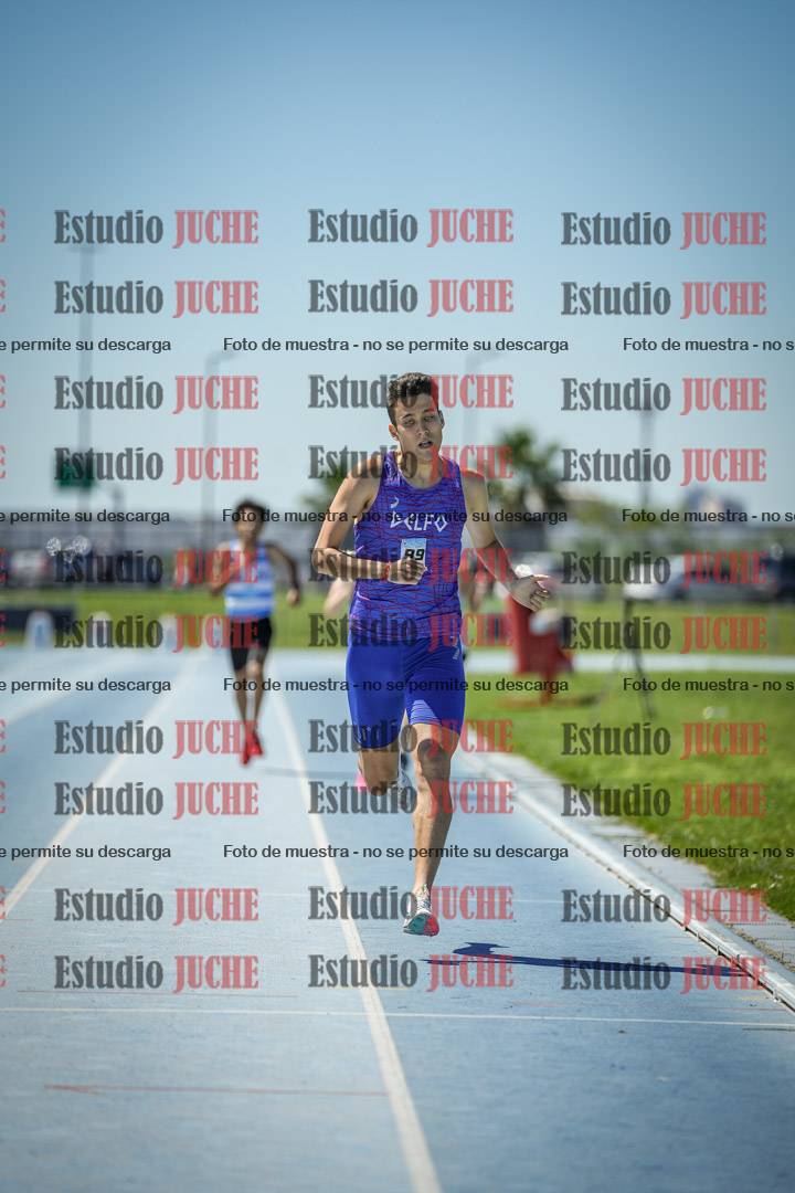 Fotos de los 800 m llanos de varones