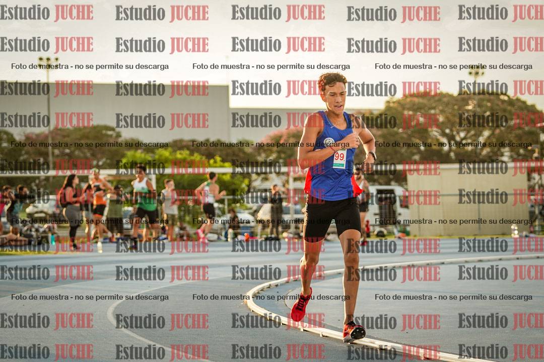 Fotos de los 3000 m llanos de varones