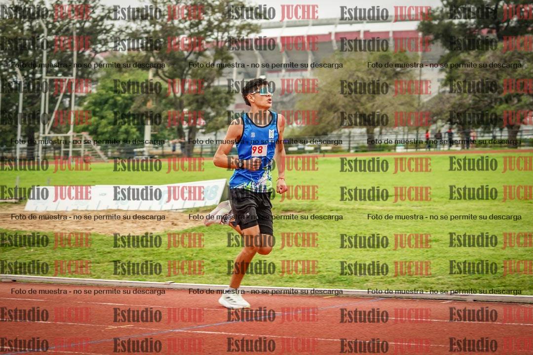 Fotos de los 800 m llanos de varones
