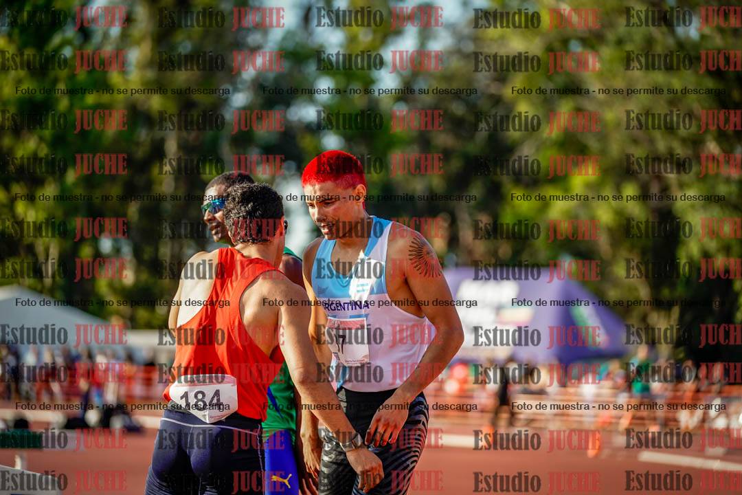 Fotos de algunos extras y podios del día 1