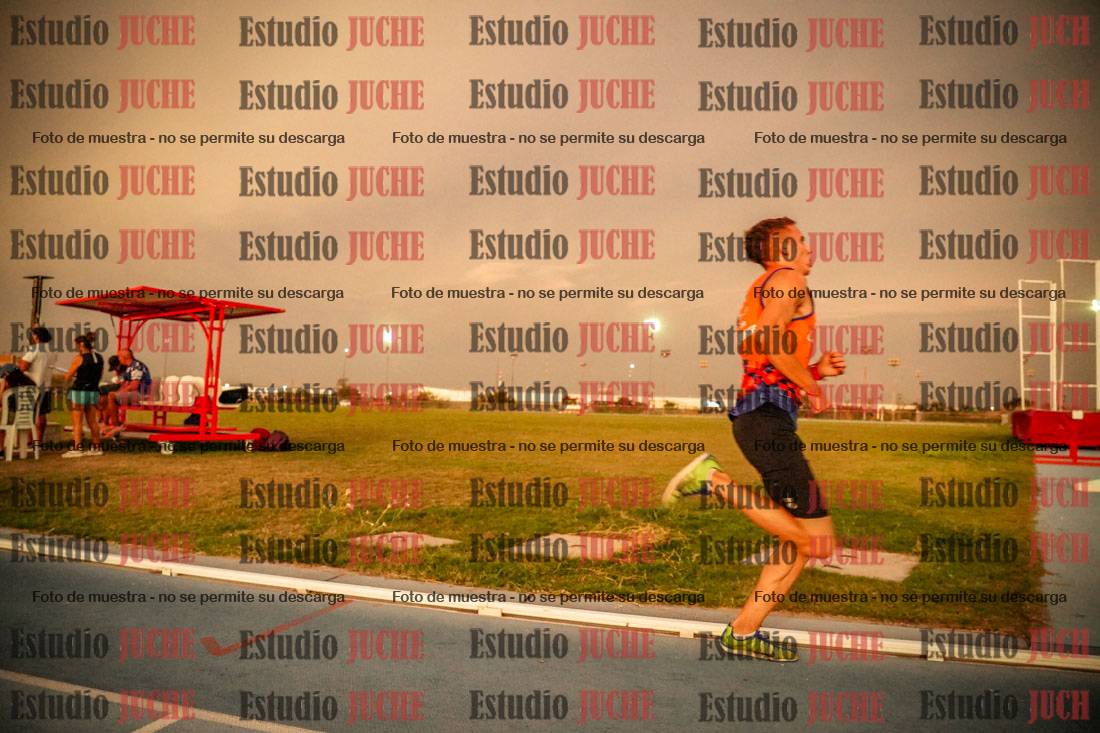 Fotos de los 3000 m llanos de varones