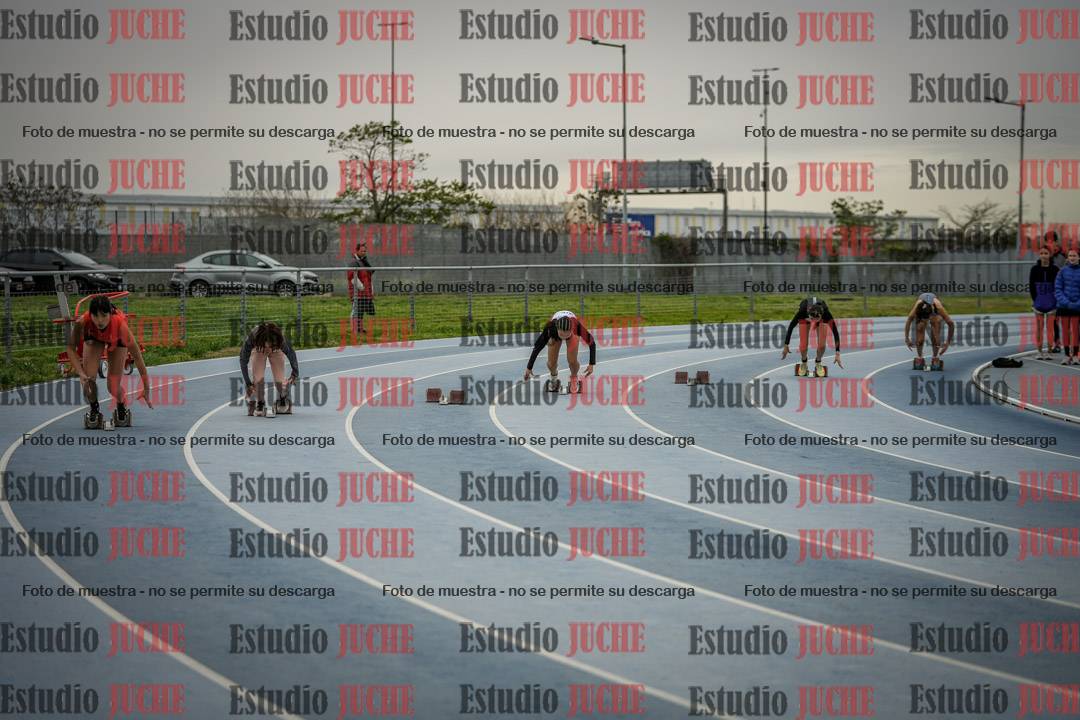 Fotos de los 150 m llanos de mujeres - U14