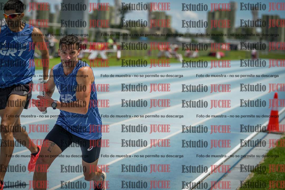 Fotos durante el transcurso de los relevos 20' para running teams - serie 2