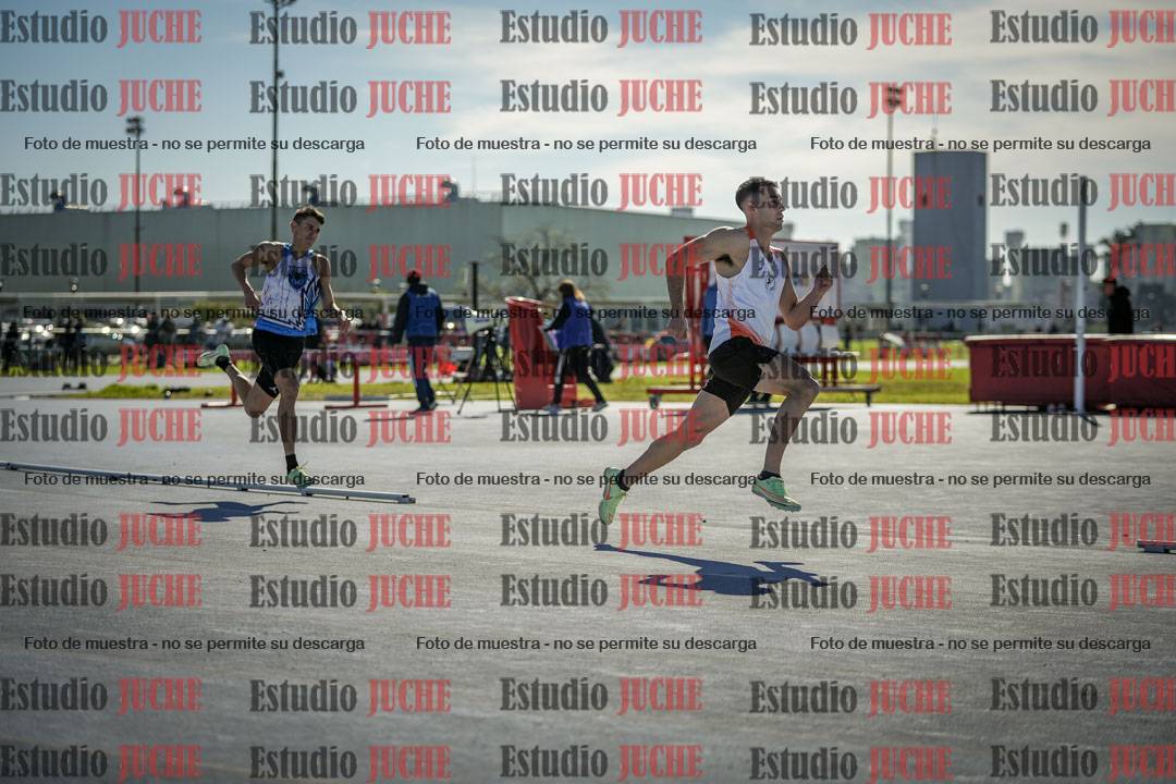 Fotos de los 400 m llanos de varones
