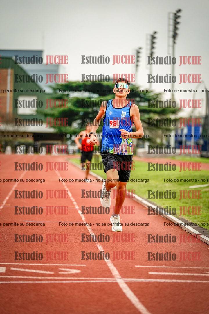 Fotos de los 800 m llanos de varones