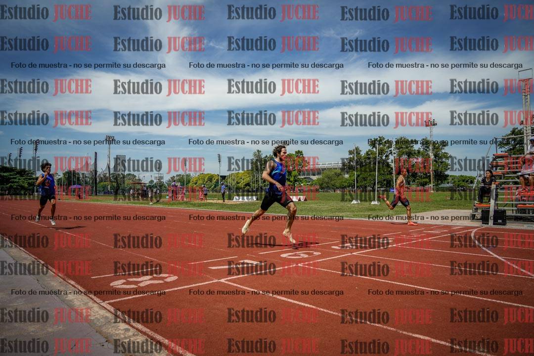 Fotos de los 400 m llanos de varones