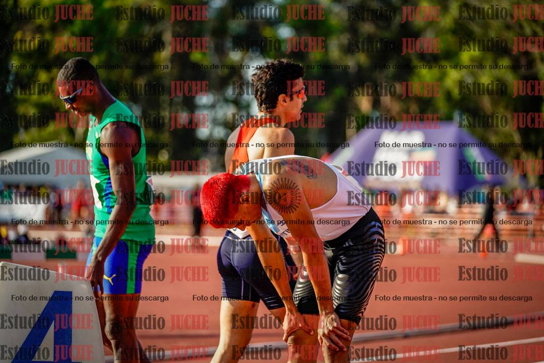 Fotos de algunos extras y podios del día 1