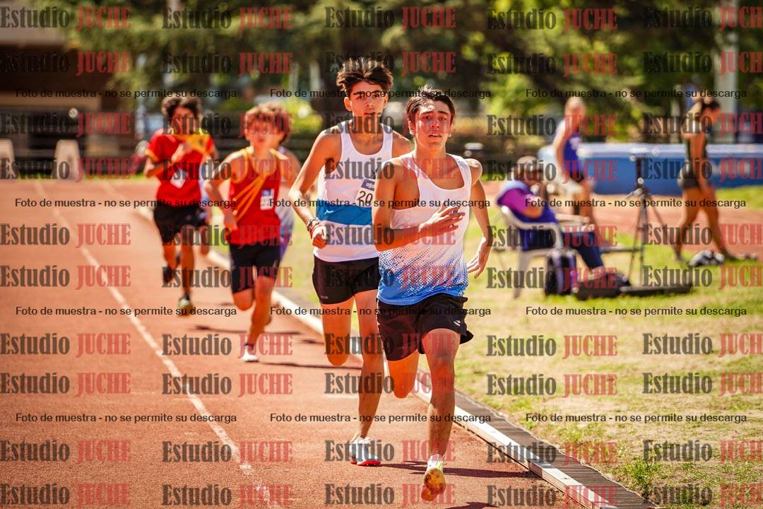 Fotos de los 600 m llanos de varones