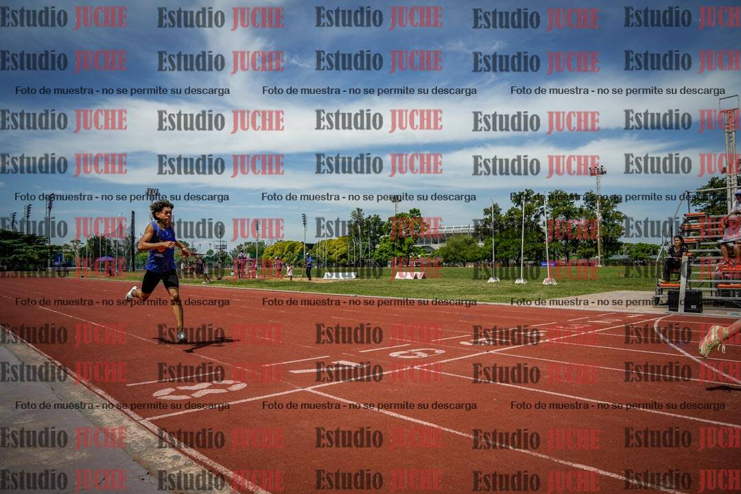 Fotos de los 400 m llanos de varones