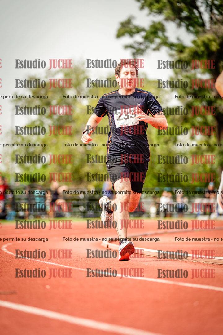 Fotos de los 3000 m llanos de varones