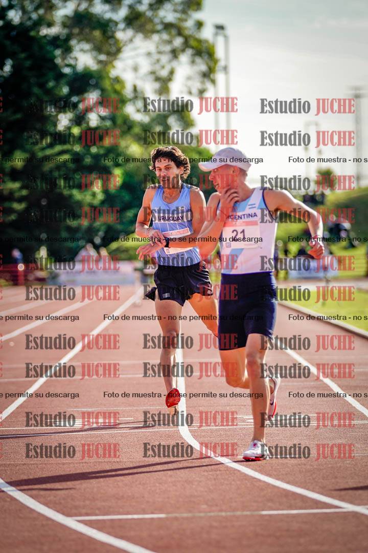 Fotos de los 3000 m con obstáculos de varones