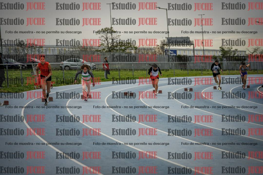 Fotos de los 150 m llanos de mujeres - U14