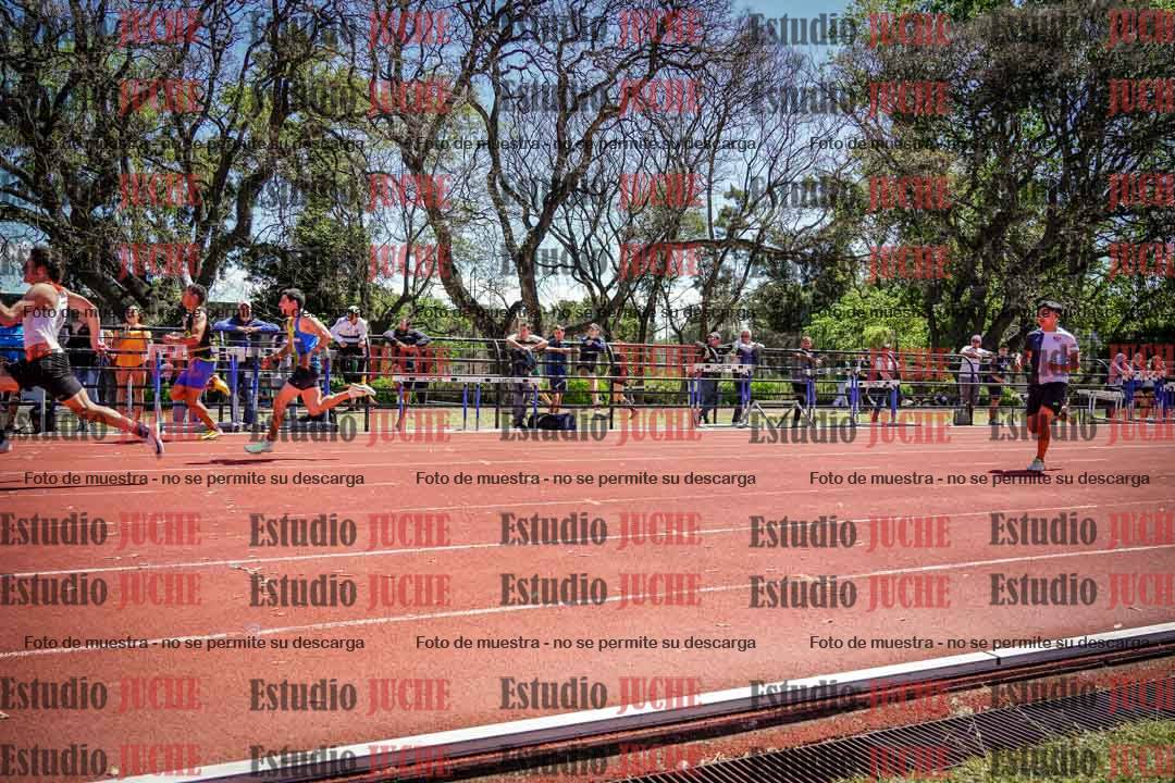 Fotos de los 100 m llanos de varones