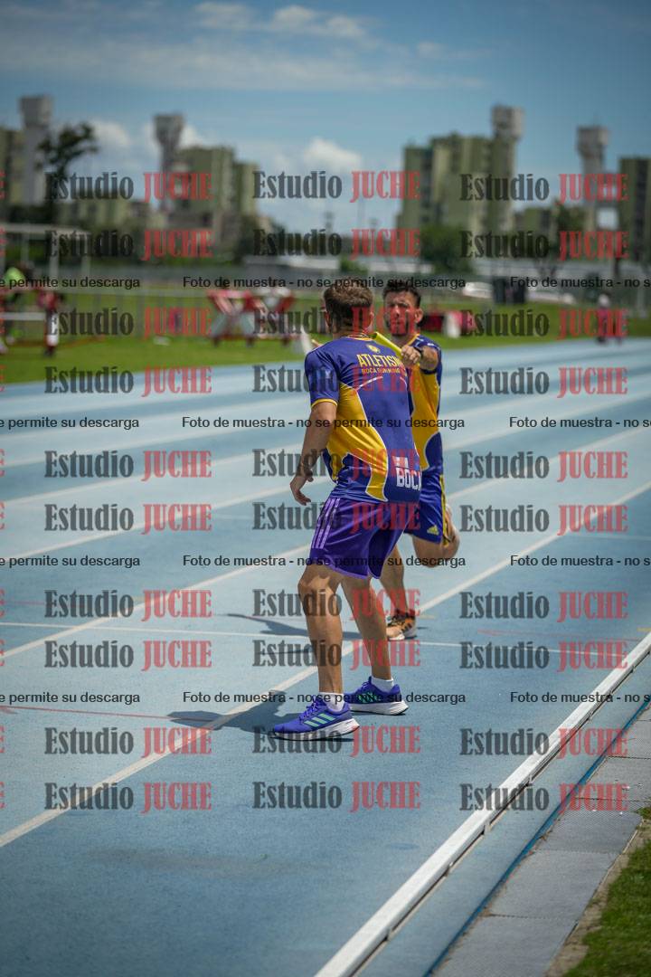 Fotos durante el transcurso de los relevos 20' para running teams - serie 2