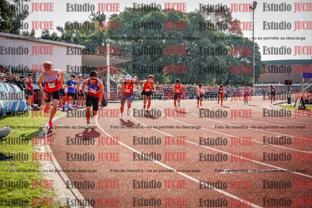 Fotos de los 800 m llanos de varones