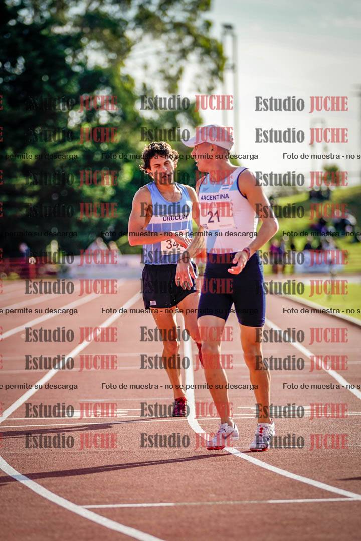 Fotos de los 3000 m con obstáculos de varones