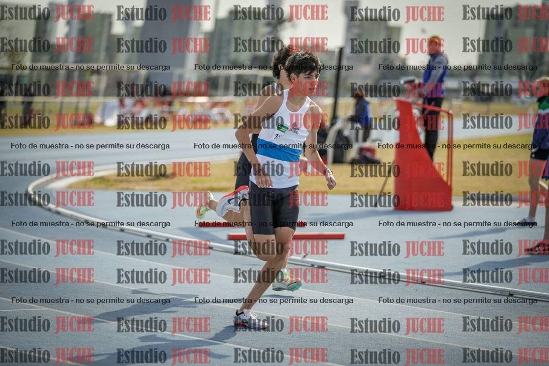 Fotos de los 800 m llanos de varones