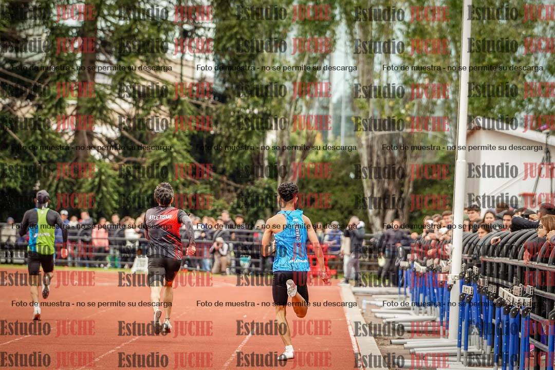 Fotos de los 400 m llanos de varones