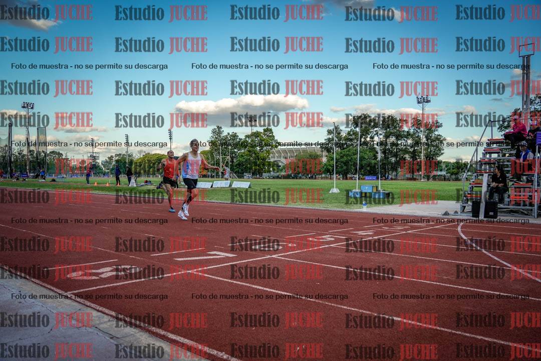 Fotos de los 400 m llanos de varones