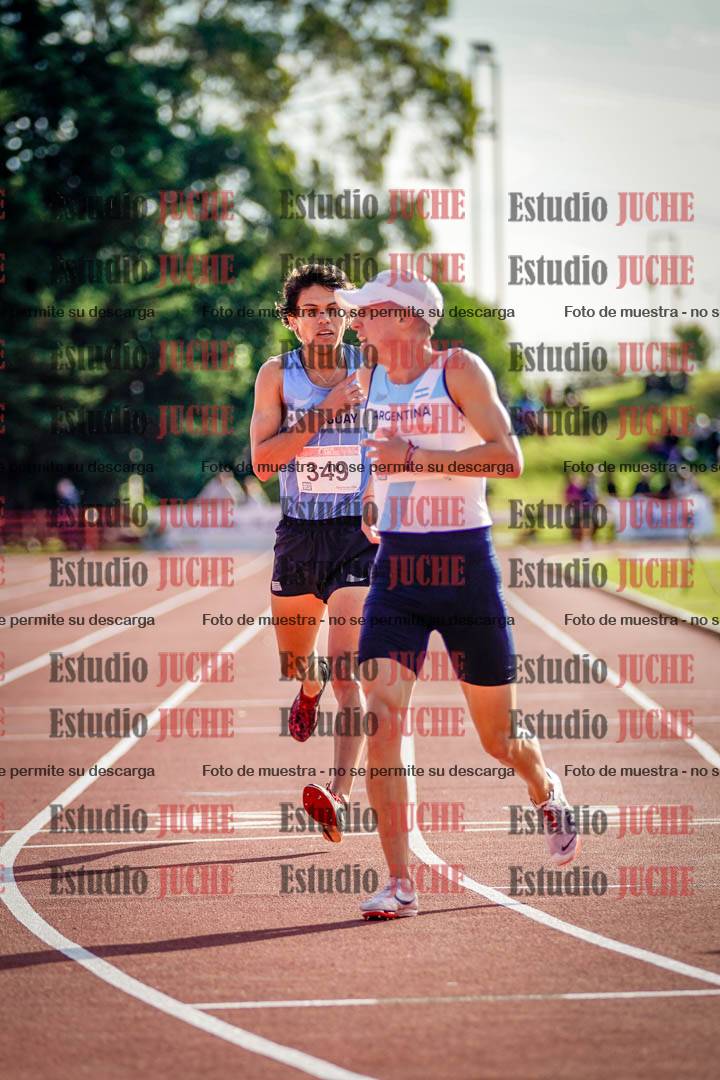 Fotos de los 3000 m con obstáculos de varones