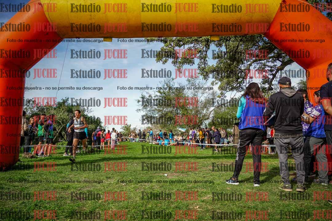 Fotos de la llegada del cross de 1500 m