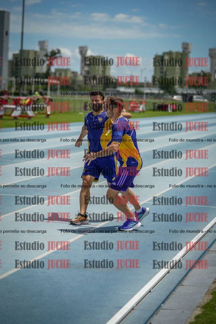 Fotos durante el transcurso de los relevos 20' para running teams - serie 2