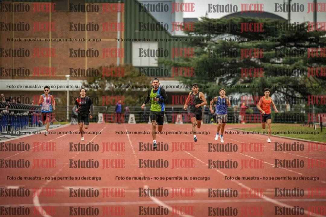 Fotos de los 400 m llanos de varones