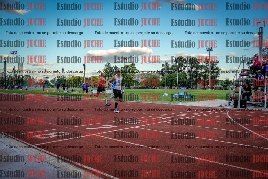 Fotos de los 400 m llanos de varones