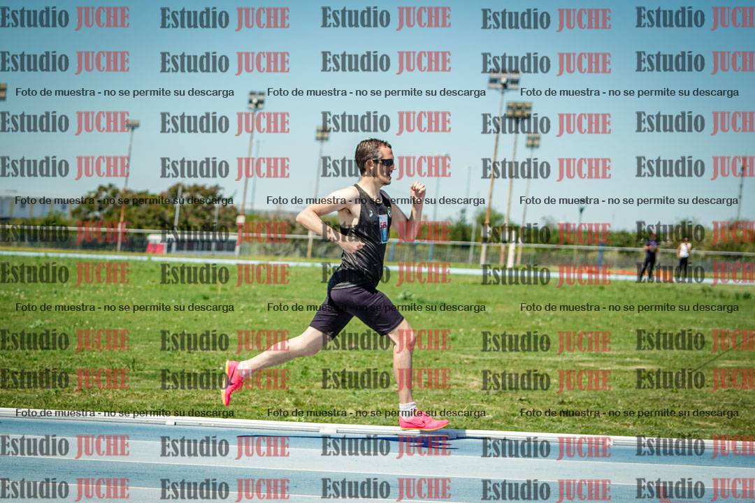 Fotos de los 800 m llanos de varones
