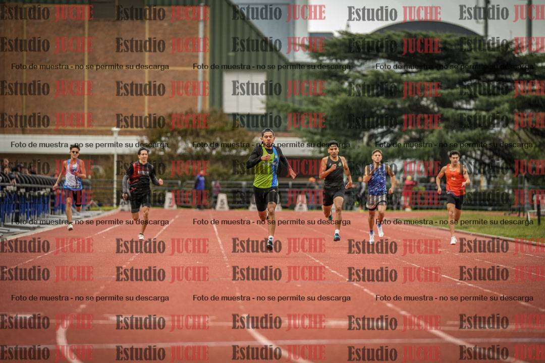 Fotos de los 400 m llanos de varones