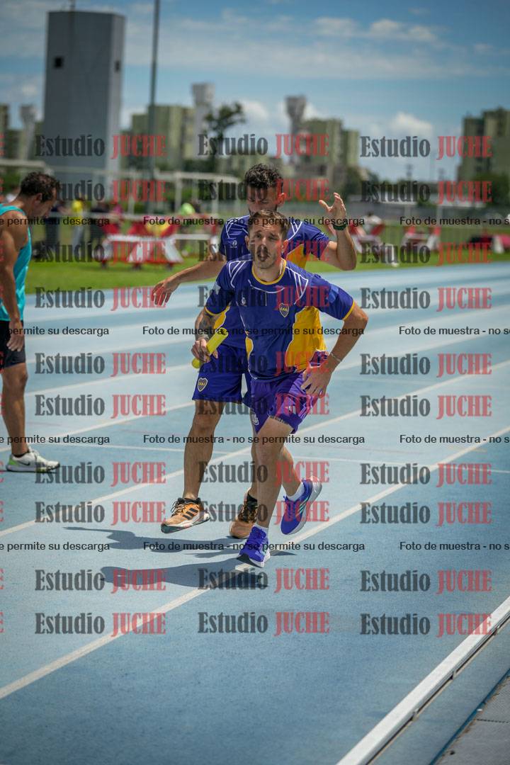 Fotos durante el transcurso de los relevos 20' para running teams - serie 2