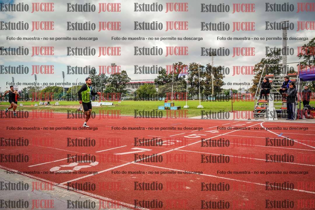 Fotos de los 400 m llanos de varones