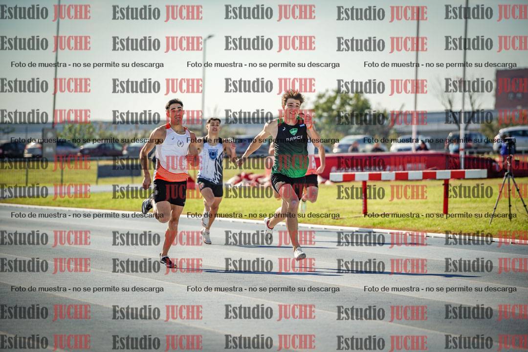Fotos de los 400 m llanos de varones