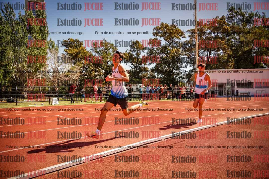 Fotos de los 600 m llanos de varones