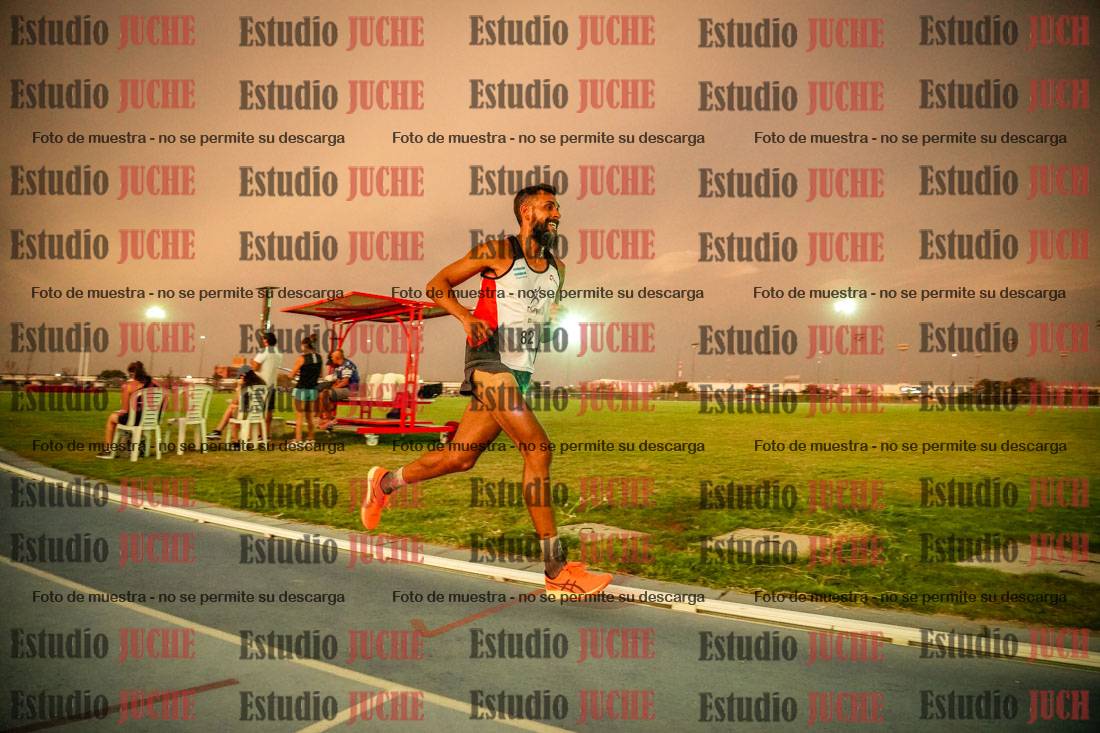Fotos de los 3000 m llanos de varones