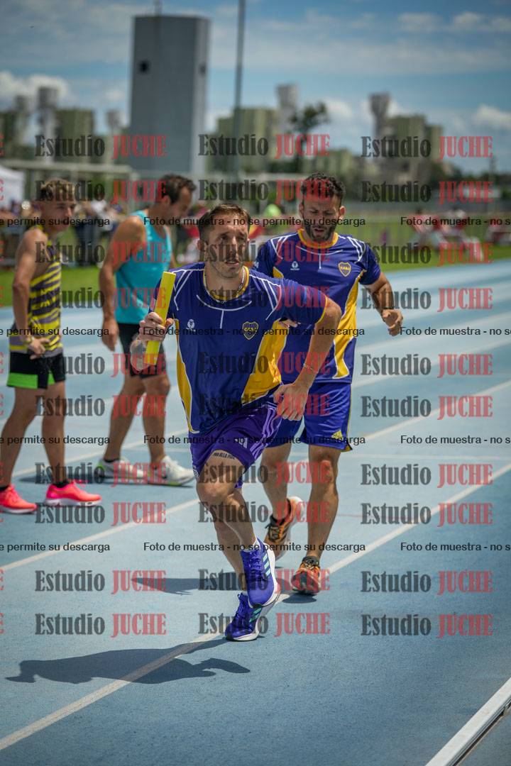 Fotos durante el transcurso de los relevos 20' para running teams - serie 2