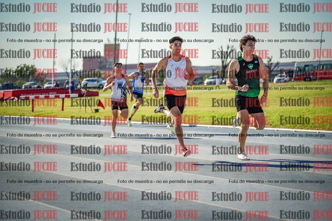 Fotos de los 400 m llanos de varones