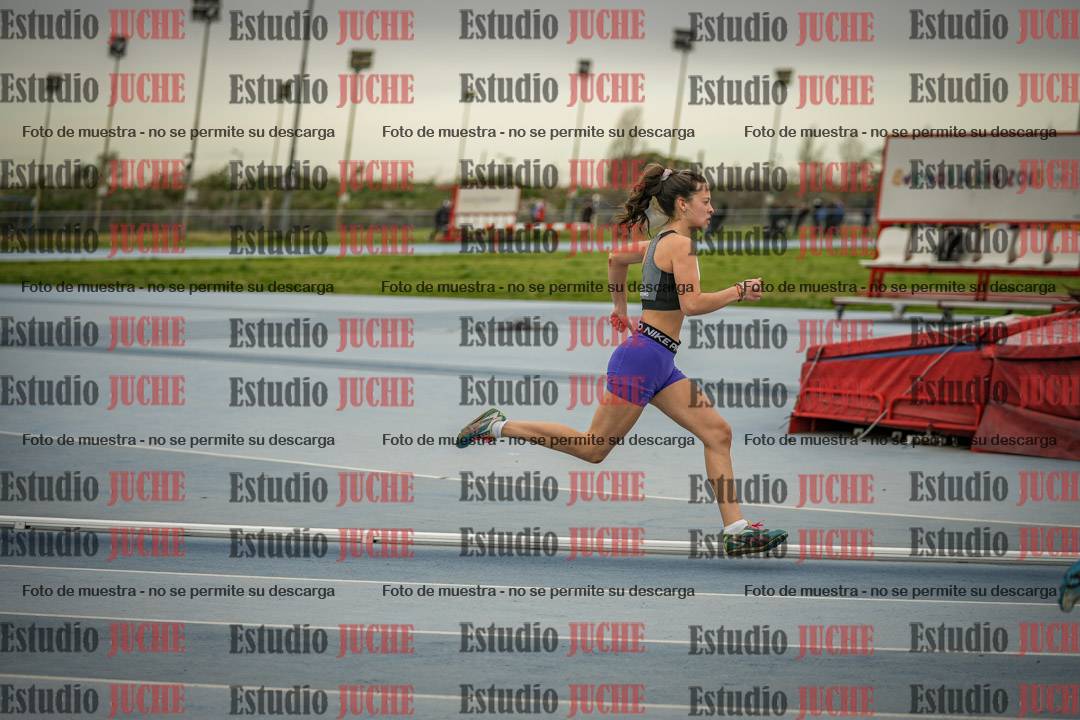 Fotos de los 150 m llanos de mujeres - U14